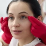 ¿Cuál es la diferencia entre oculoplastia y blefaroplastia?