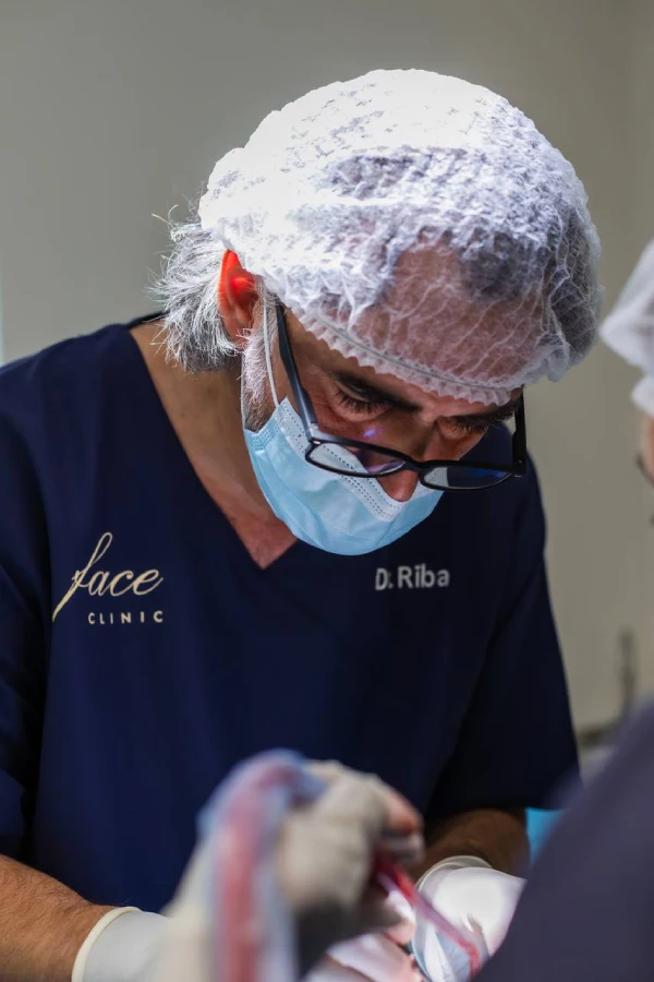 ¿Cuáles son las mejores clínicas de implantes dentales en Madrid? 4 El mejor especialista en implantes dentales Madrid
