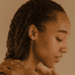 ¿Cuál es una cantidad “normal” de pérdida de cabello de la ducha?