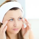 ¿Las bolsas en sus ojos se quitan solo con cirugía?