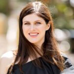 Bob francés de Alexandra Daddario, que golpea la mandíbula es el corte más elegante de la temporada