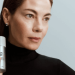 Michelle Monaghan llama a este suero antiarrugas su 'héroe'