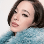 Cómo Mikey Madison consiguió sus clásicas ondas para SNL